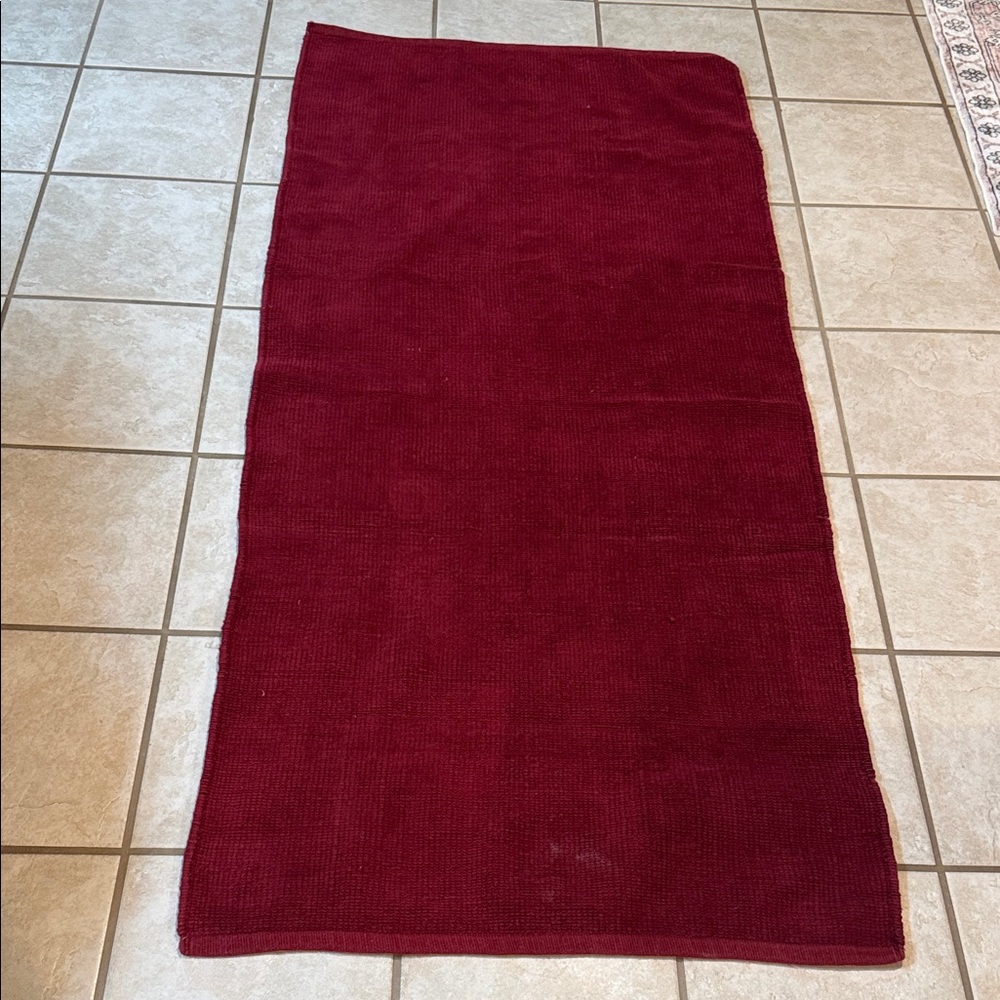 Rug Chic Burgundy Red Rug